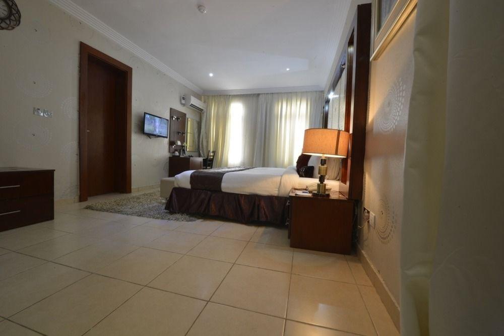 Palazzo Dumont Hotel Ikuata Extérieur photo