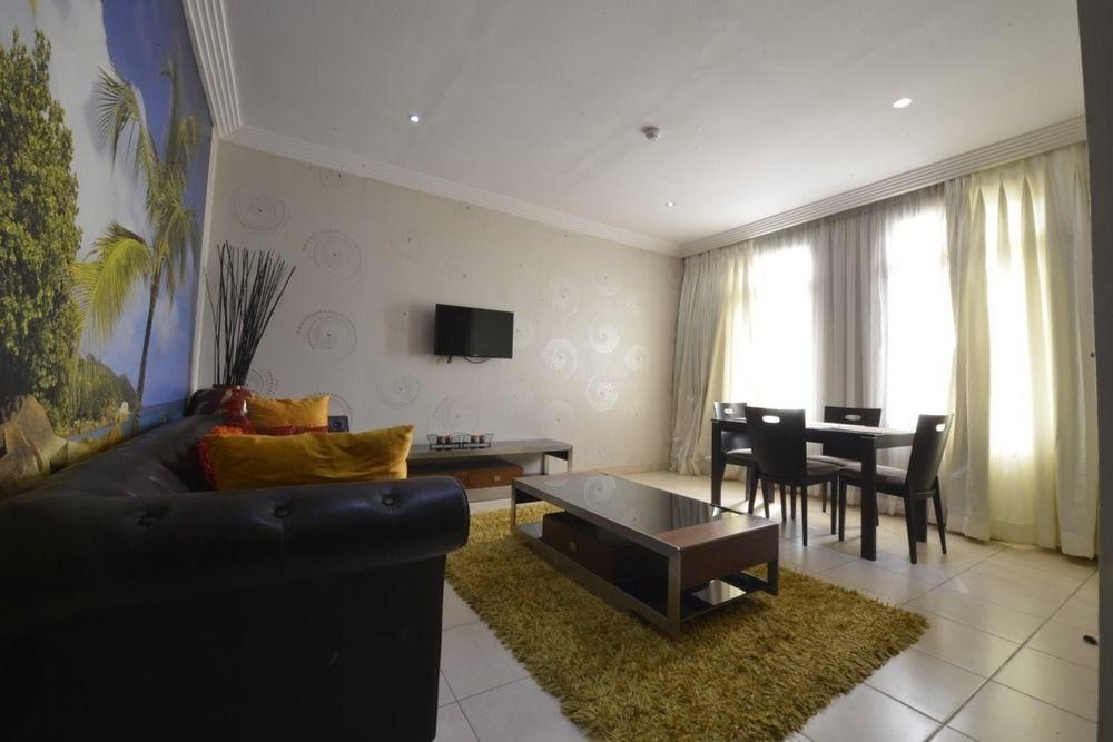 Palazzo Dumont Hotel Ikuata Extérieur photo